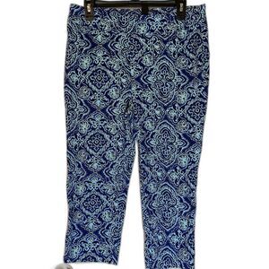 Chico's Petite So Slimming Chic Boho Blue w/ Light Blue Medallion Print Capris L